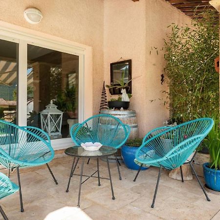 Chambre Et Table D'Hotes Villa Pomponette น็องส์-เลส์-แป็งส์ ภายนอก รูปภาพ