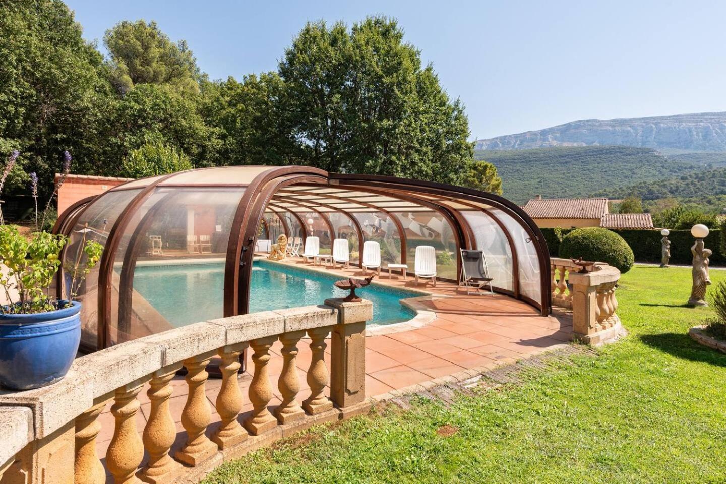 Chambre Et Table D'Hotes Villa Pomponette น็องส์-เลส์-แป็งส์ ภายนอก รูปภาพ