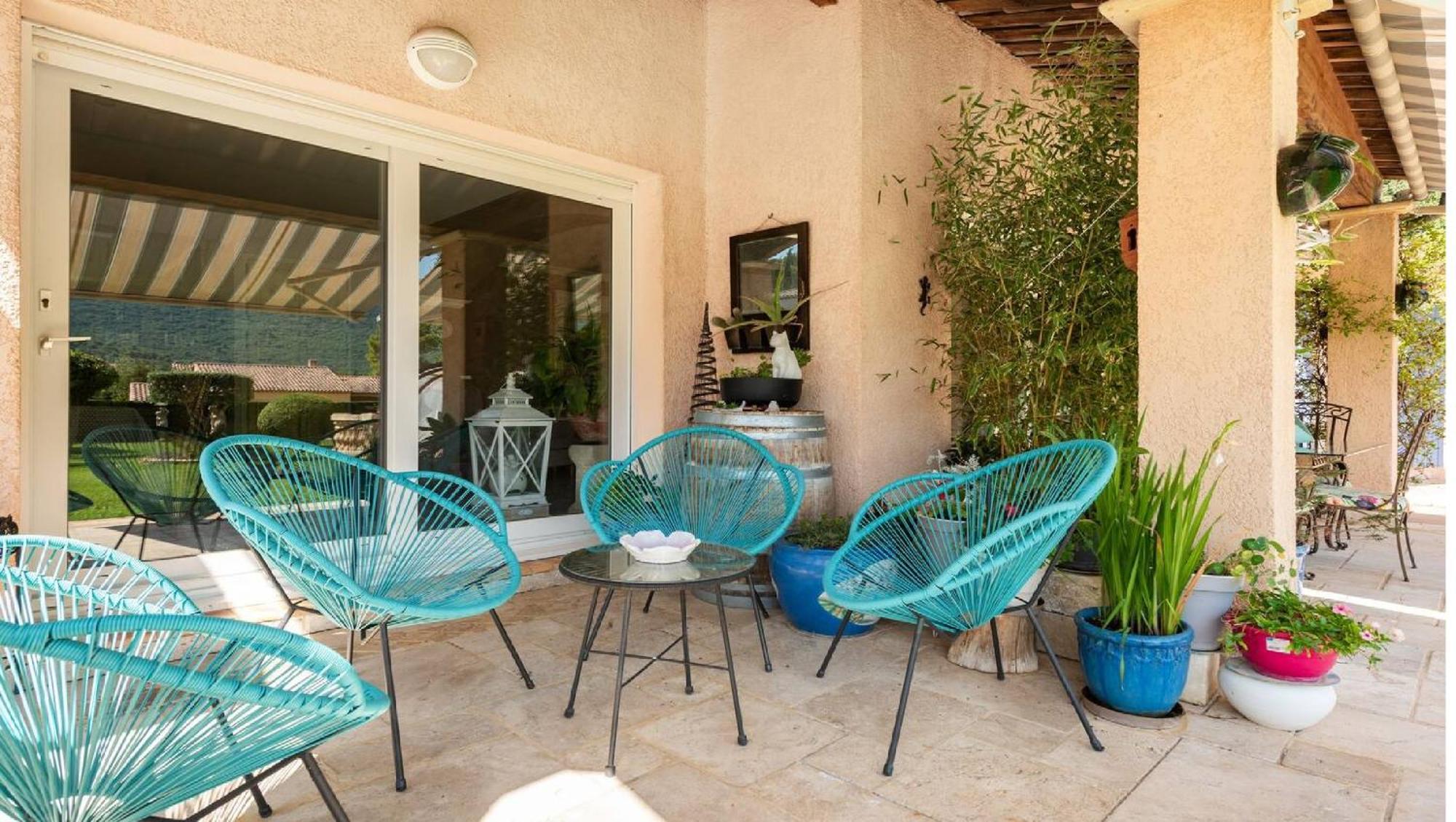 Chambre Et Table D'Hotes Villa Pomponette น็องส์-เลส์-แป็งส์ ภายนอก รูปภาพ